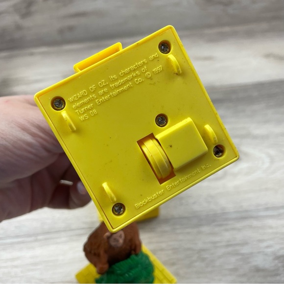 Wizard of Oz  Tin Man Lion Blockbuster 1997 Movable Toys Lot - Picture 9 of 9